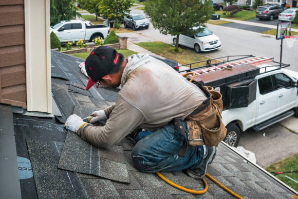 Professional Roofing technician working in Millstadt, IL